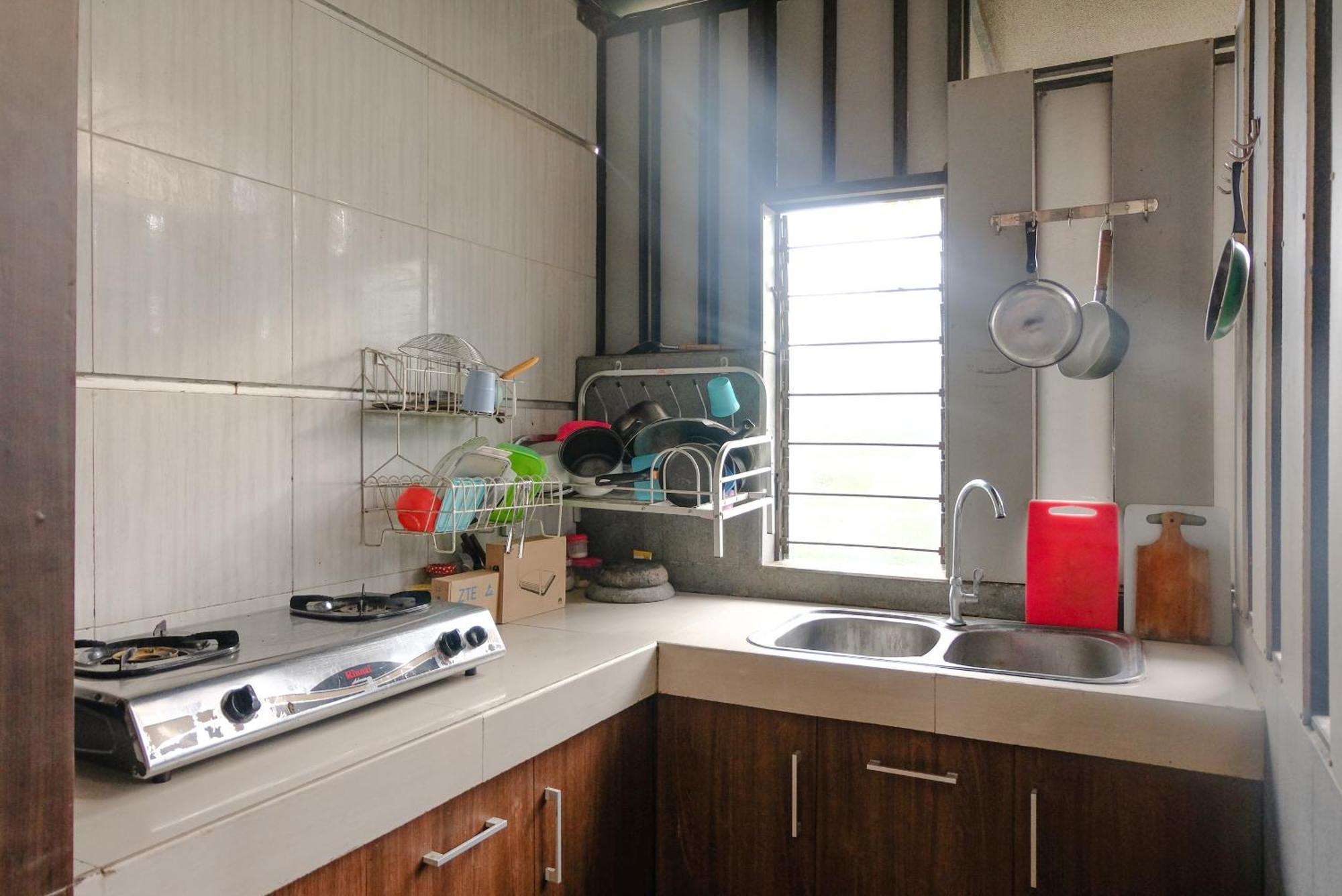 Отель Oyo Life 2399 Gerbera House - Kos Putri Маланг Экстерьер фото